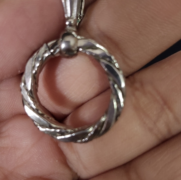 💜Silvertone twist hoop clip ons - Picture 4 of 4